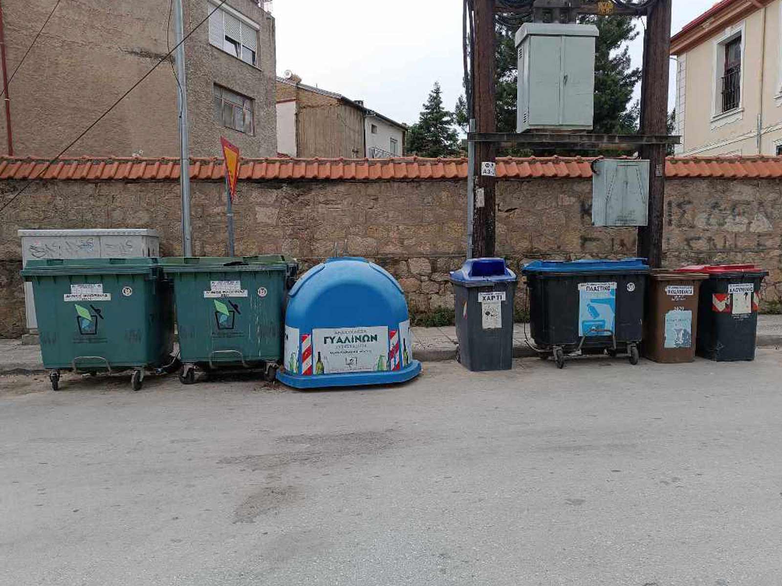 Συνεχίζονται οι εργασίες καθαρισμού και πλύσης κάδων απορριμμάτων από τον Δήμο Φλώρινας