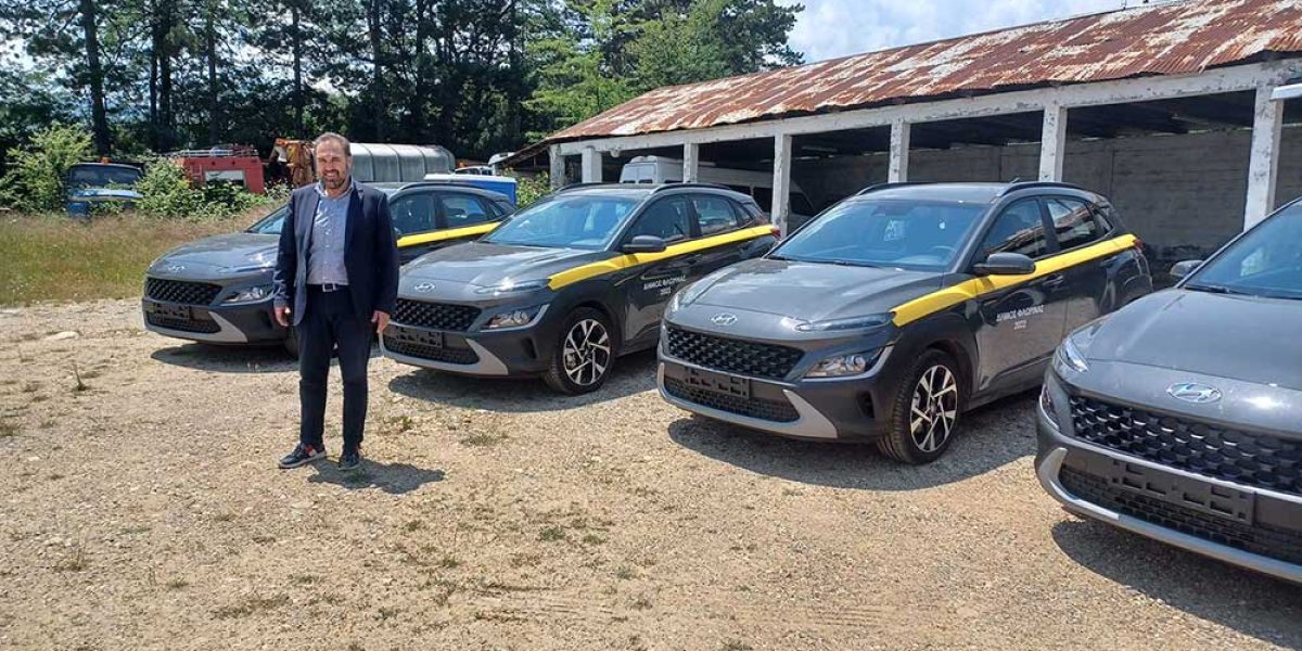 Παραδόθηκαν τέσσερα επιβατικά SUV οχήματα 4x4 στον Δήμο Φλώρινας